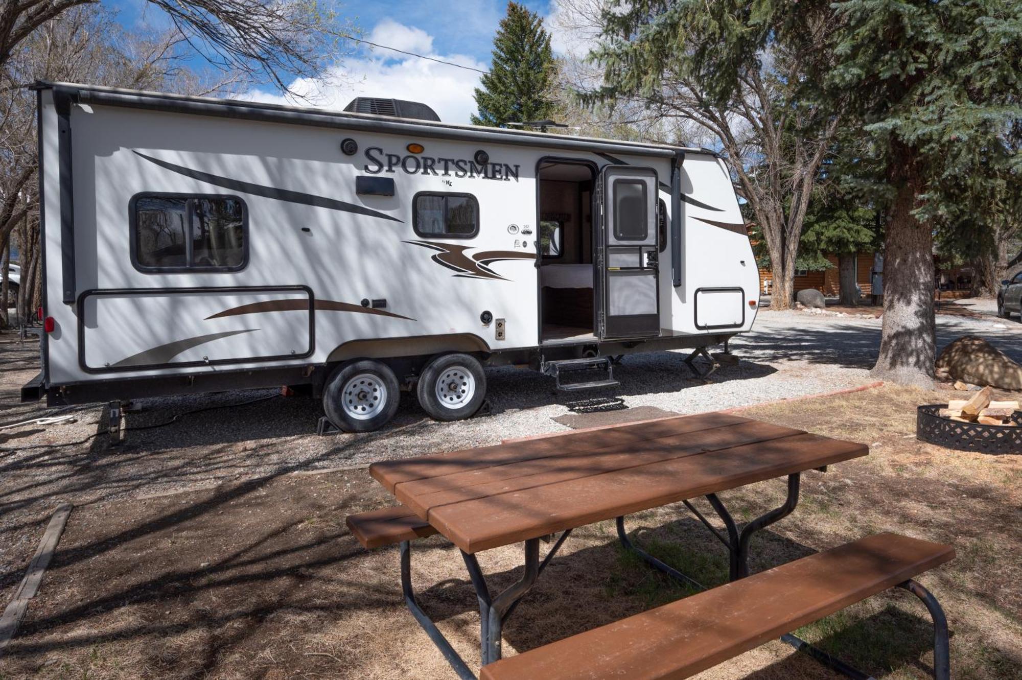 Snowy Peaks Rv Park Hotel บูเอโนวิสตา ภายนอก รูปภาพ